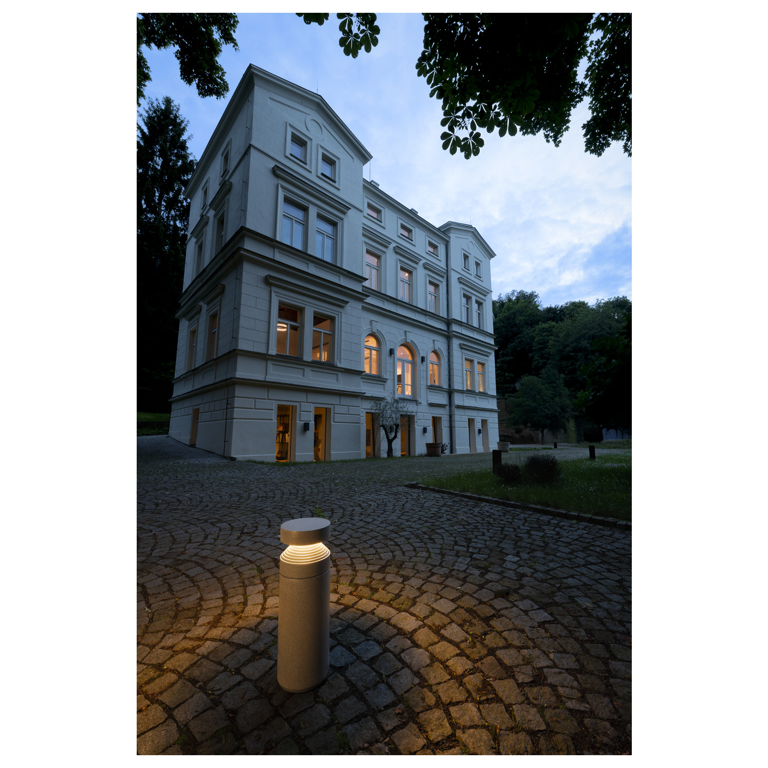 CONCRETE Pole 55, PHASE, fristående armatur, 2700 K, IP65,  - SLV | Bellalite