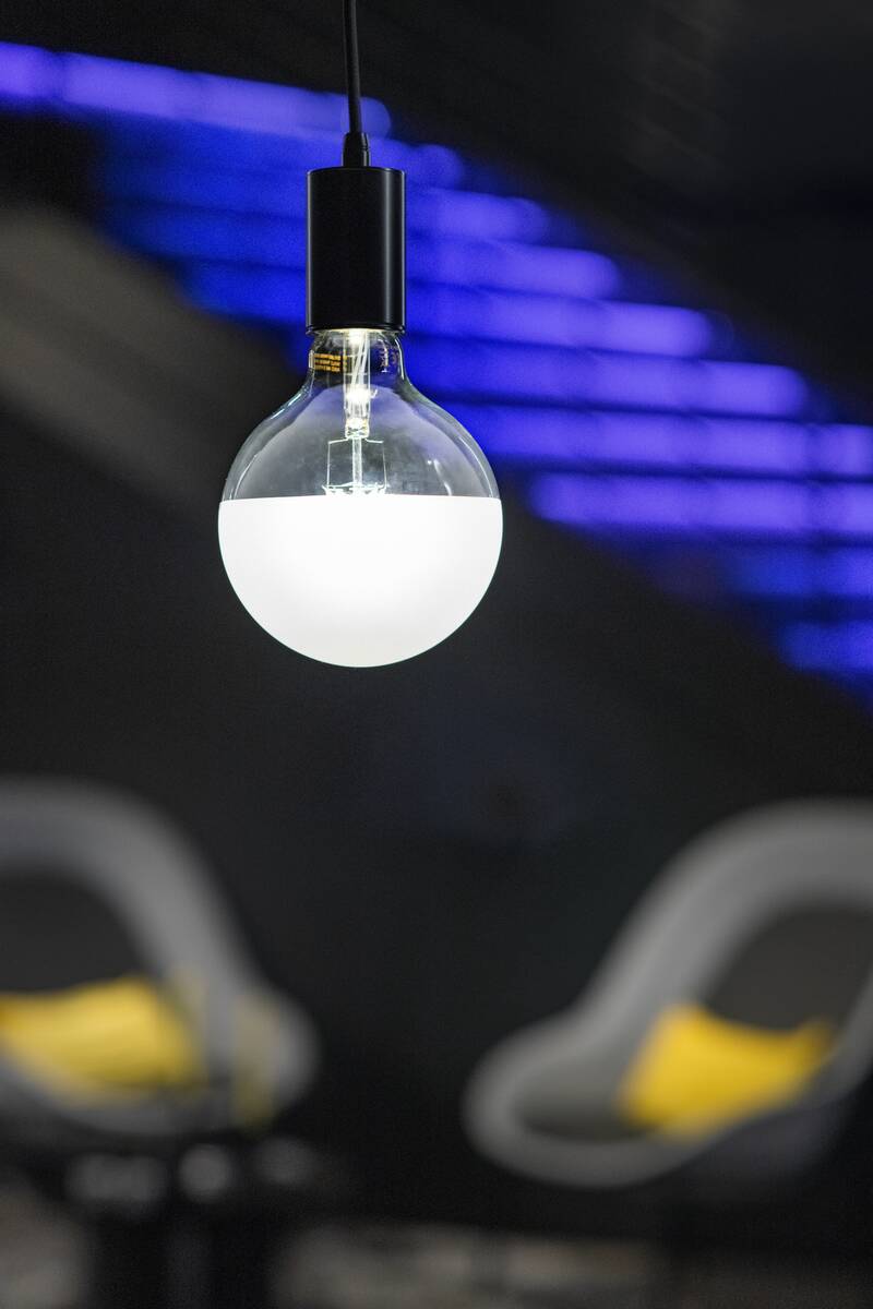 LED Globe 125 Half Moon