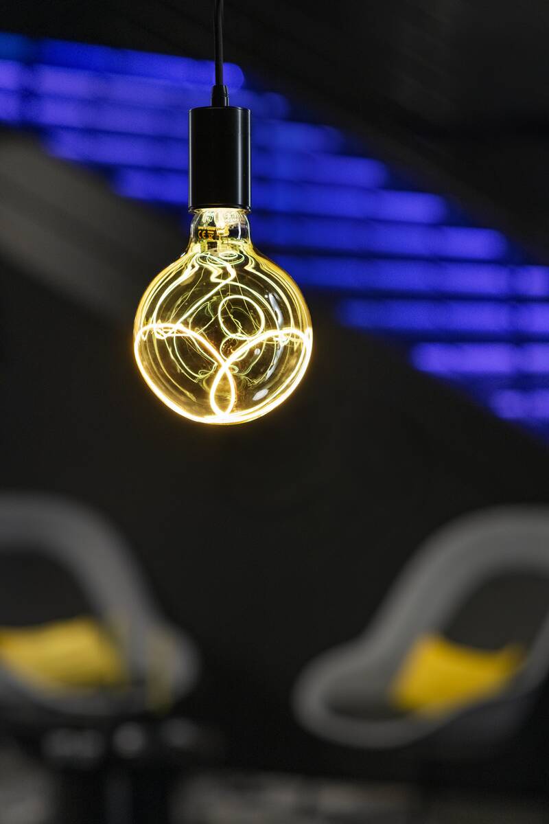 LED Globe 125 2x slanting Soft Curve