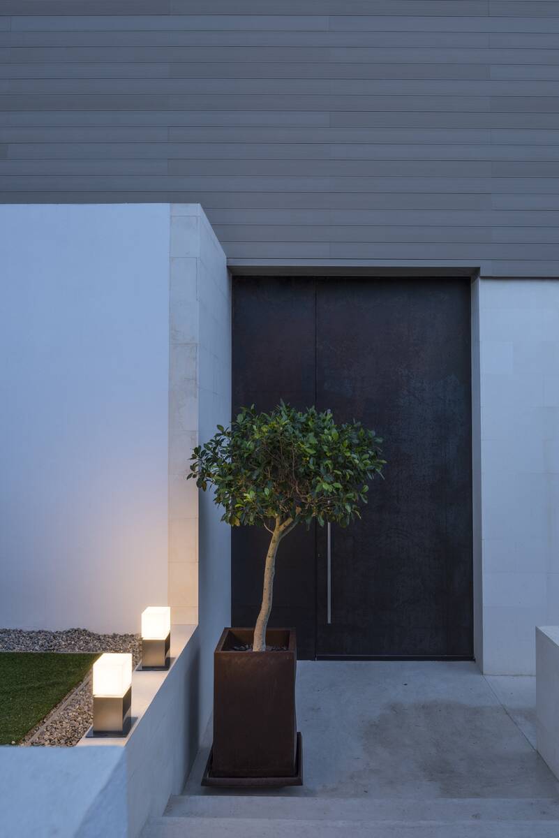 Borne outdoor SQUARE POLE 30