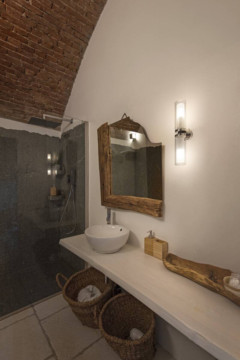WL 106 wall light