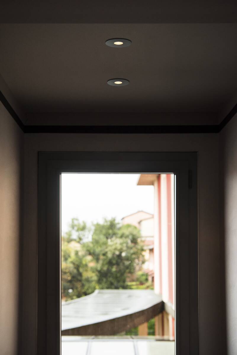 H-LIGHT 1
