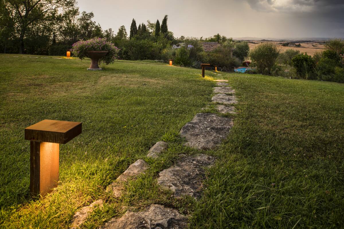 RUSTY PATHLIGHT